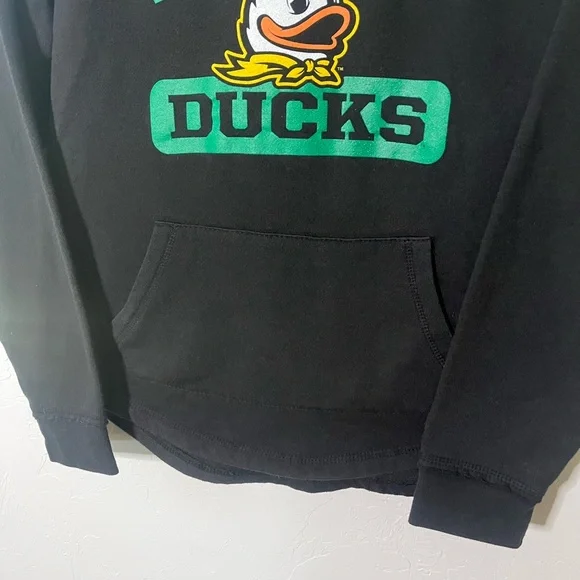 Oregon Ducks Black Youth Hoodie Sweater - Picture 3 of 5